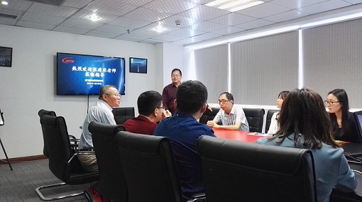 華為翻譯中心南京分部經(jīng)理張建農先生蒞臨精藝達翻譯公司進行講座交流