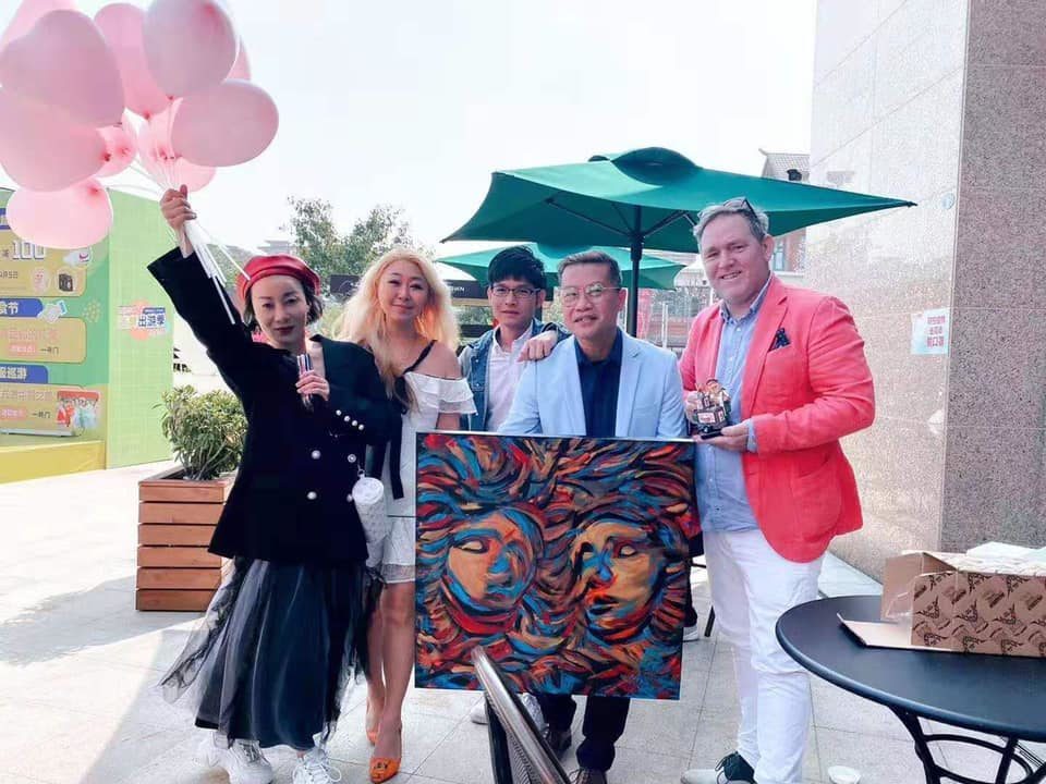 Bong和朋友們的設計作品