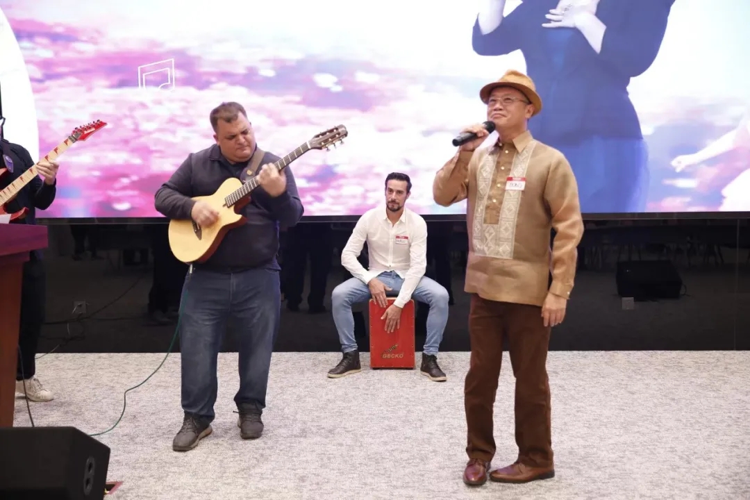 活動參與者Bong表演節(jié)目