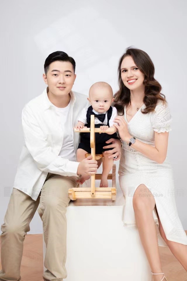 My husband Enzo was born and grew up in Xiamen and our daughter Jennifer was born in Xiamen too