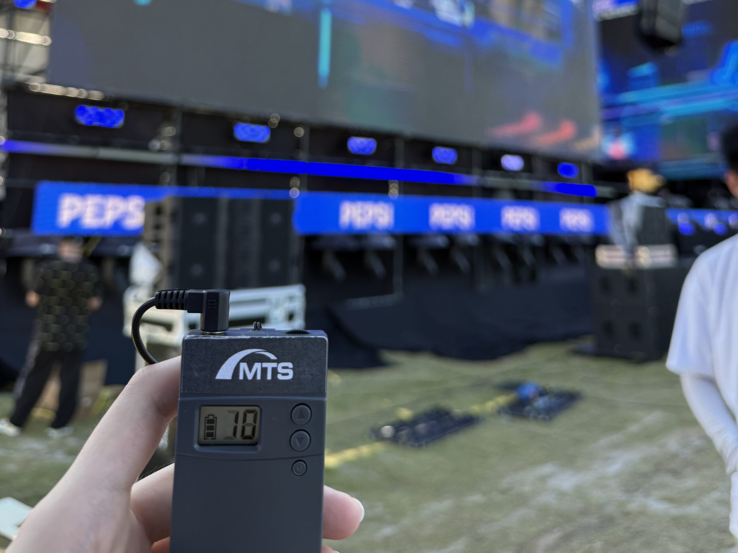 戶外同傳 | 精藝達為百事校園最強音年度盛典提供語言服務(wù)支持